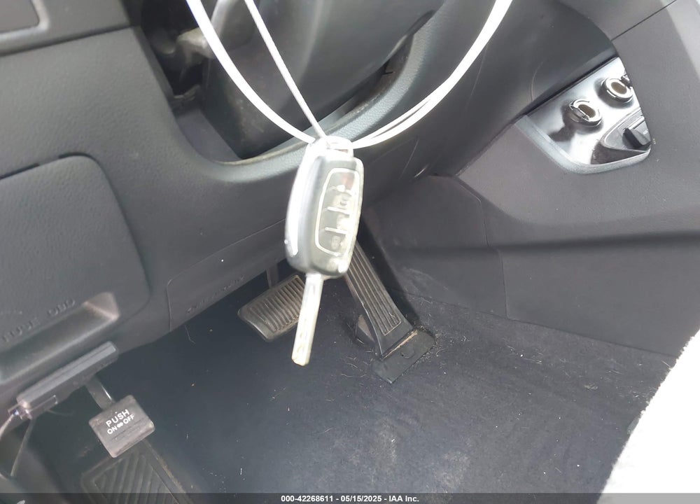 2016 HYUNDAI SANTA FE VIN: KM8SM4HFXGU141055