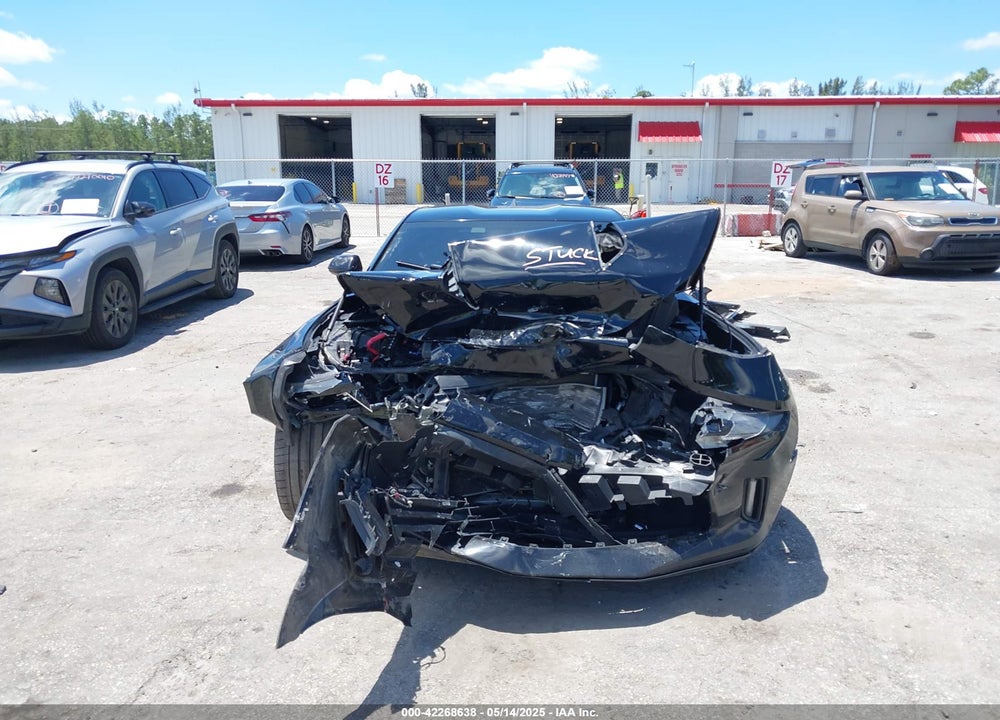 2018 CHEVROLET CAMARO VIN: 1G1FB1RX8J0184852