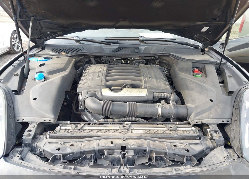 2016 PORSCHE CAYENNE VIN: WP1AA2A27GKA08400