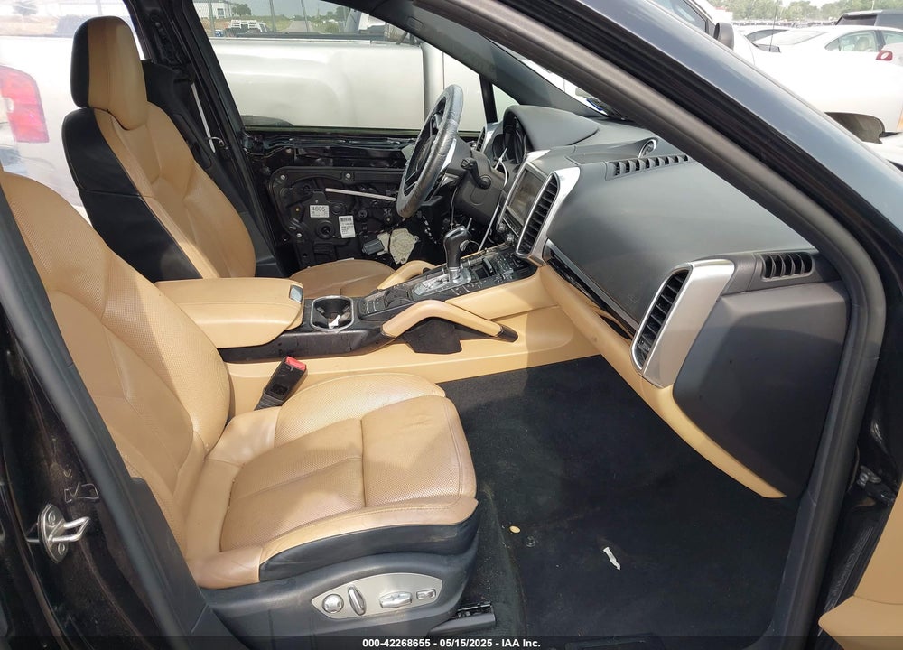 2016 PORSCHE CAYENNE VIN: WP1AA2A27GKA08400