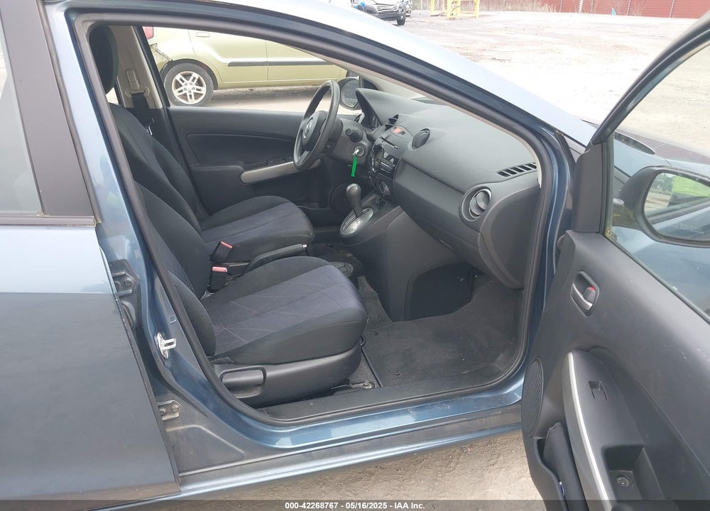 2014 MAZDA 2 SPORT VIN: JM1DE1KZ2E0176480
