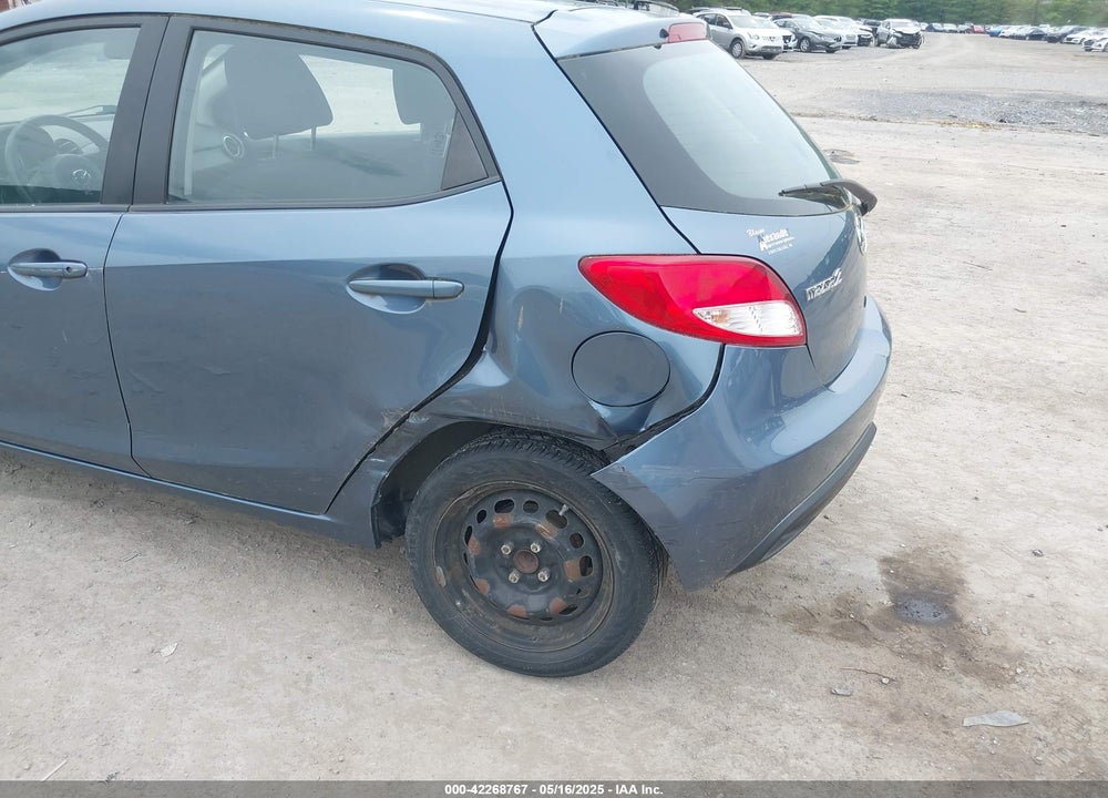 2014 MAZDA 2 SPORT VIN: JM1DE1KZ2E0176480