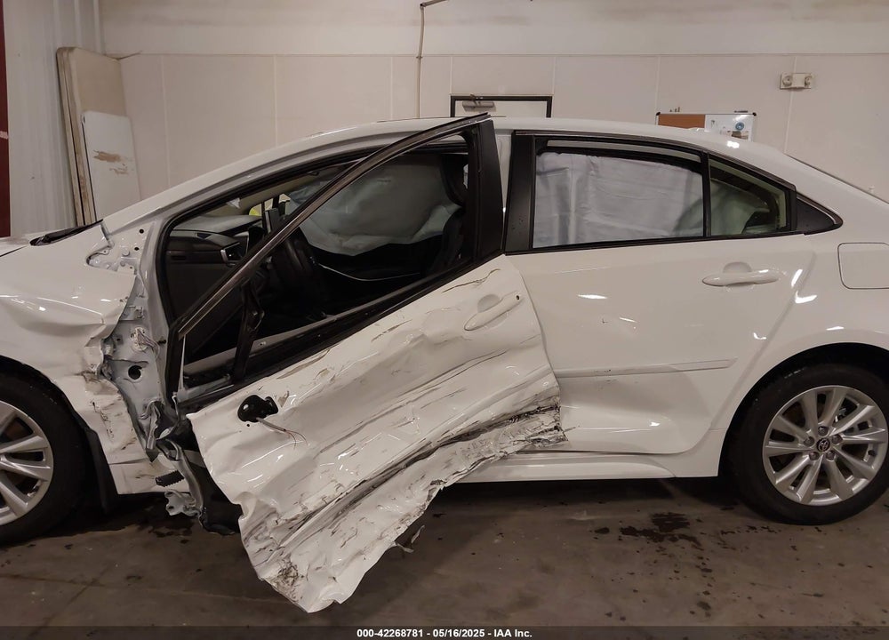 2023 TOYOTA COROLLA VIN: JTDBCMFE4P3024255
