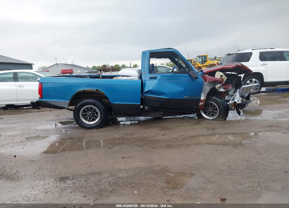 1992 GMC SONOMA VIN: 1GTCS14A9N8529102