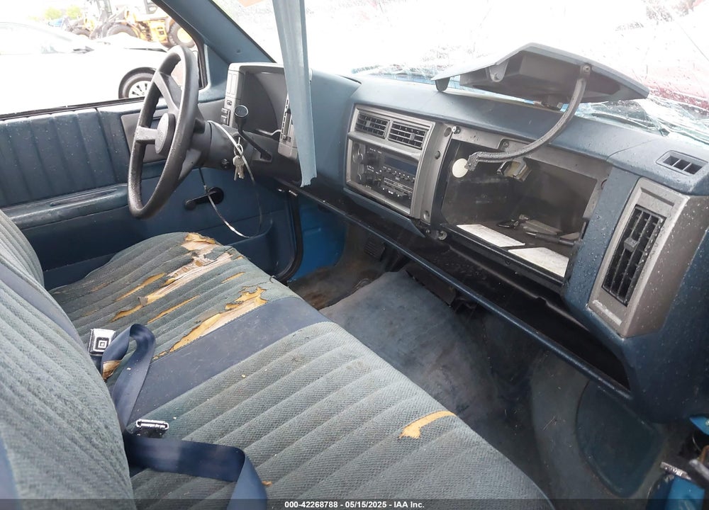 1992 GMC SONOMA VIN: 1GTCS14A9N8529102