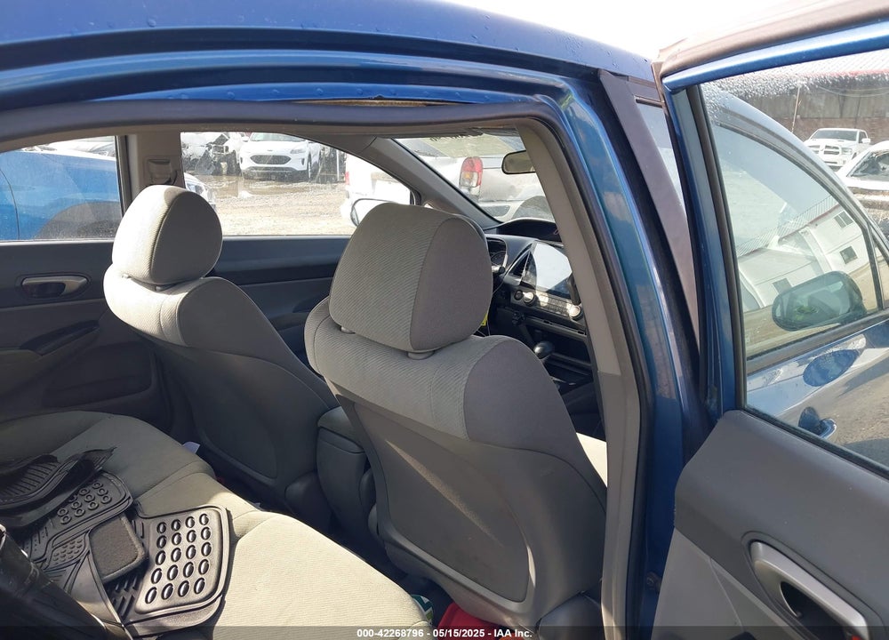 2010 HONDA CIVIC LX VIN: 19XFA1F51AE013249