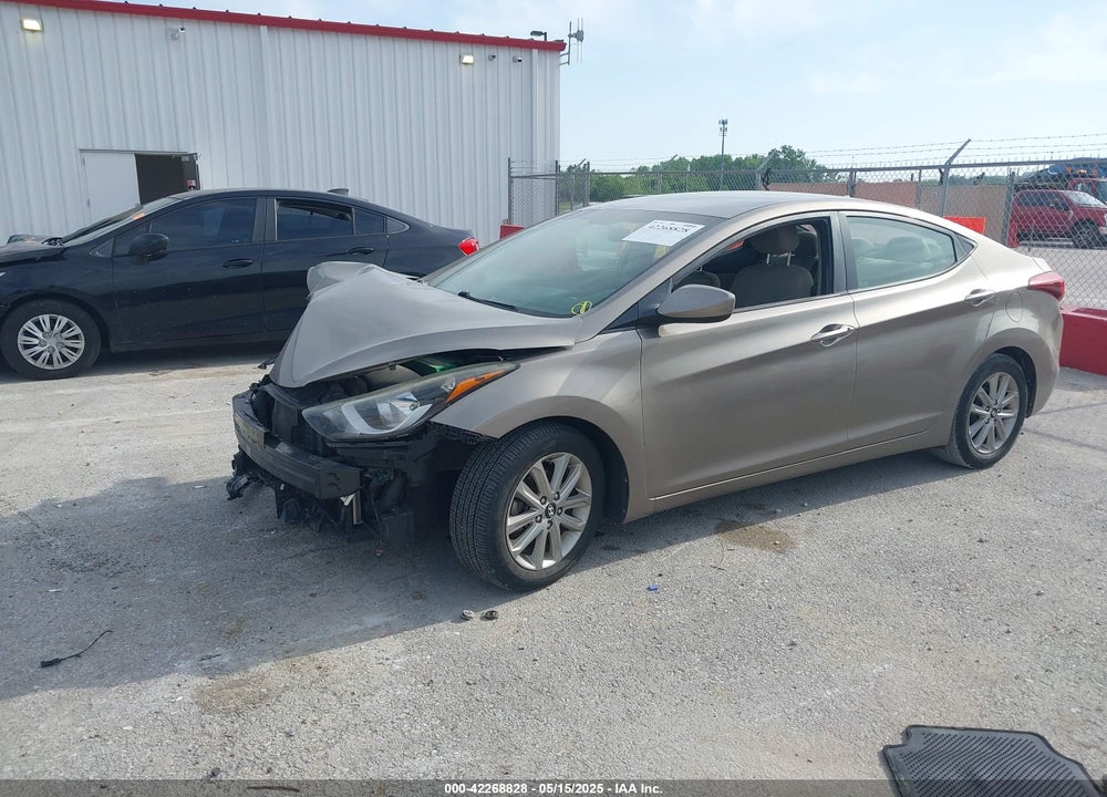 2016 HYUNDAI ELANTRA VIN: 5NPDH4AE8GH776014
