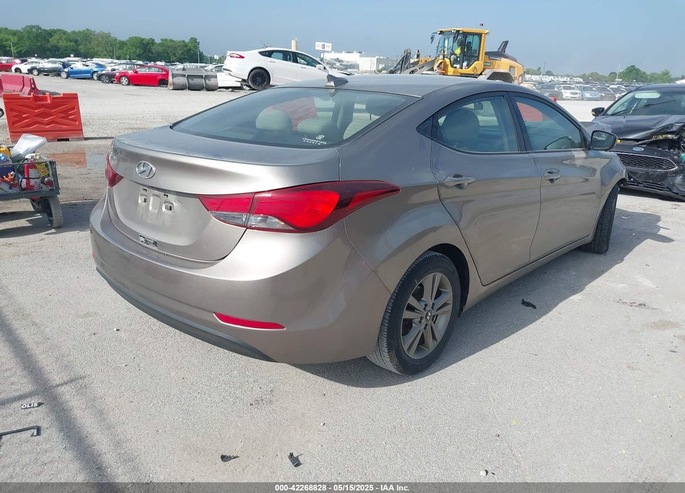 2016 HYUNDAI ELANTRA VIN: 5NPDH4AE8GH776014