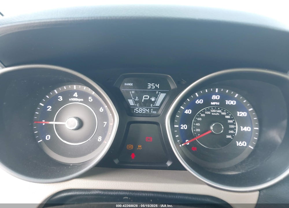 2016 HYUNDAI ELANTRA VIN: 5NPDH4AE8GH776014