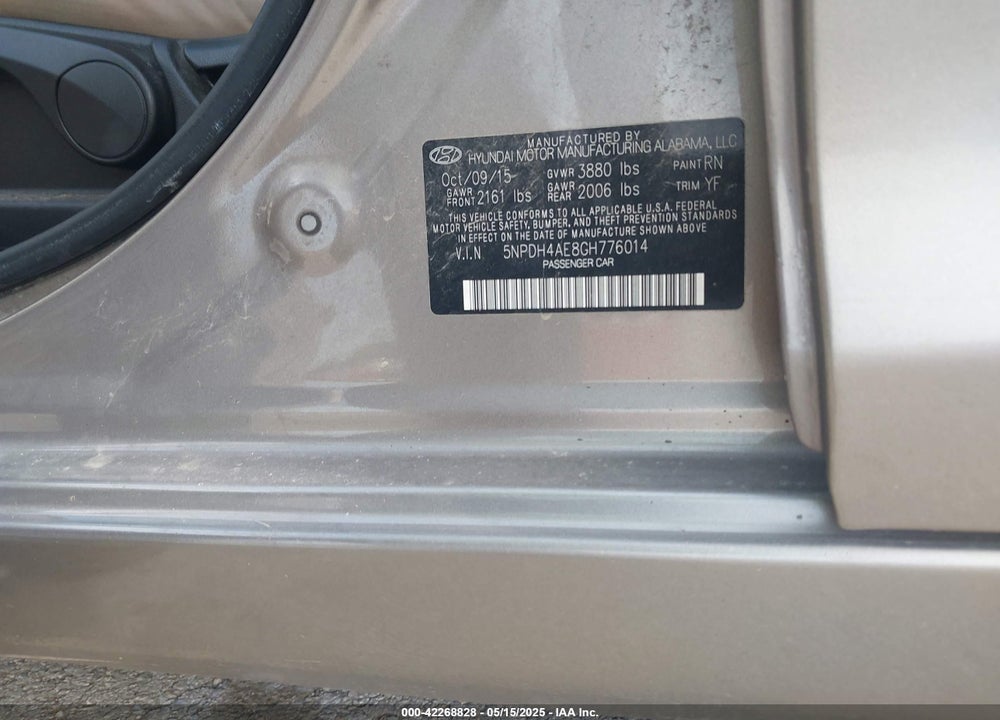 2016 HYUNDAI ELANTRA VIN: 5NPDH4AE8GH776014