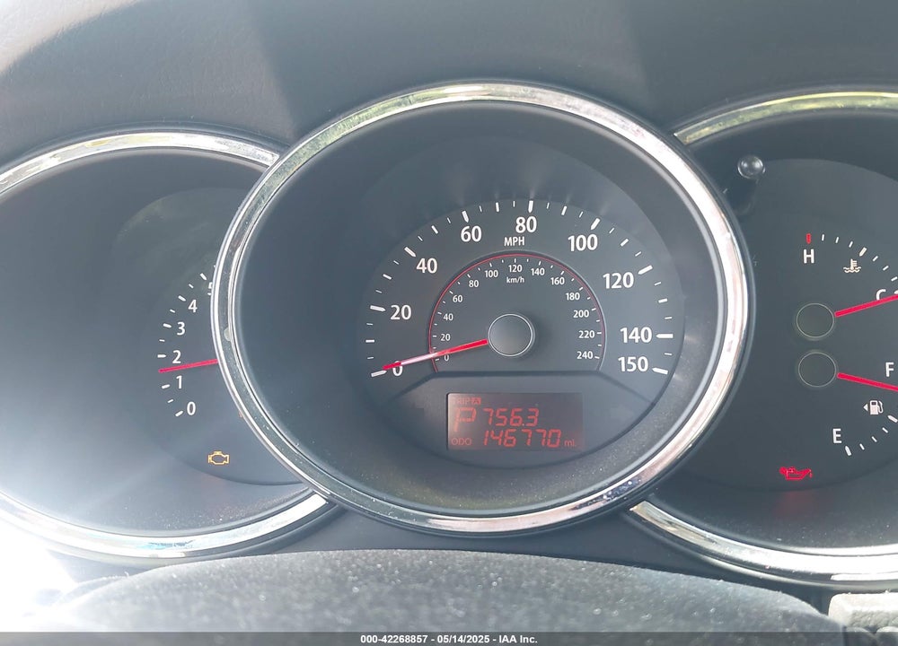 2011 KIA SORENTO VIN: 5XYKUDA29BG090671