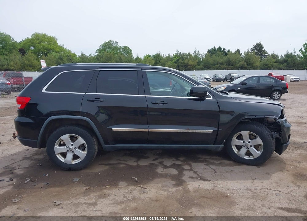 2011 JEEP GRAND CHEROKEE VIN: 1J4RS4GT3BC626582