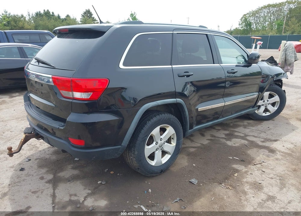 2011 JEEP GRAND CHEROKEE VIN: 1J4RS4GT3BC626582