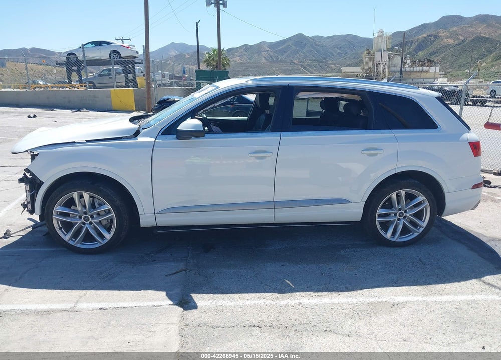 2018 AUDI Q7 VIN: WA1VAAF70JD038684