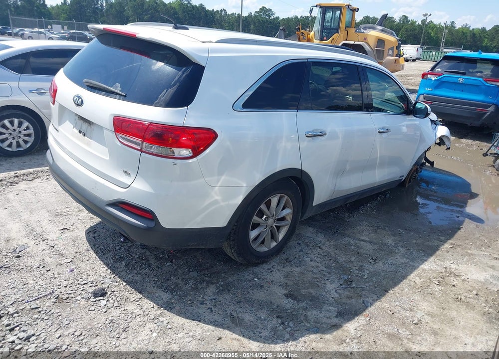 2017 KIA SORENTO 3.3L LX VIN: 5XYPGDA57HG190851