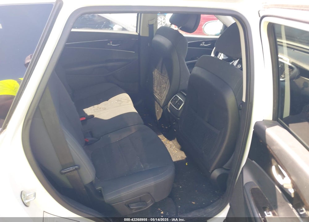 2017 KIA SORENTO 3.3L LX VIN: 5XYPGDA57HG190851
