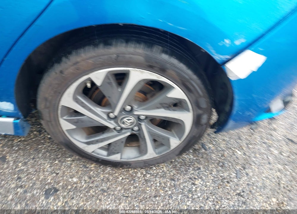 2017 TOYOTA COROLLA IM VIN: JTNKARJEXHJ526674