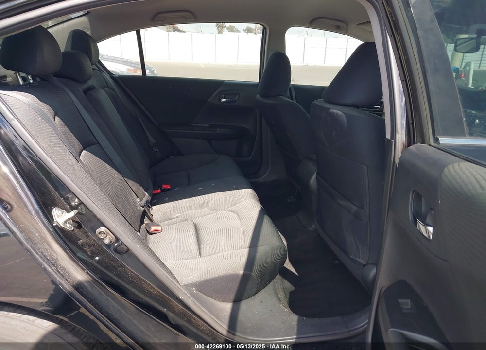 2015 HONDA ACCORD LX VIN: 1HGCR2F33FA079460