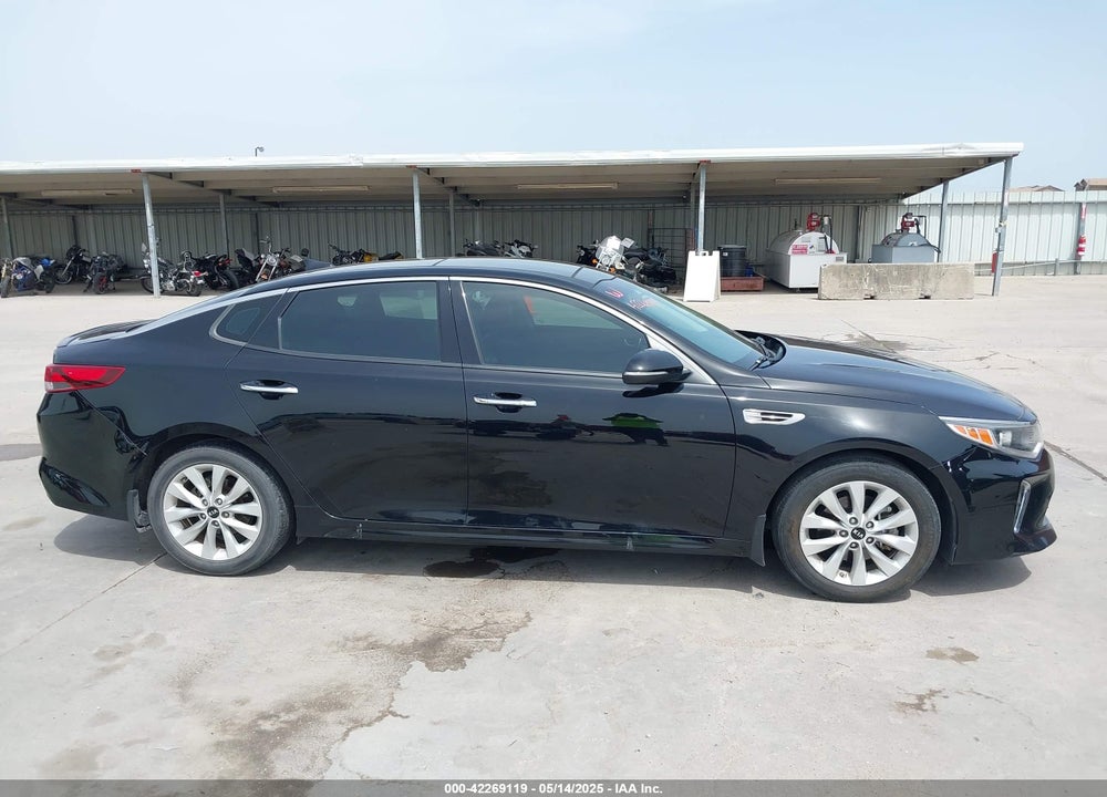 2018 KIA OPTIMA S VIN: 5XXGT4L3XJG243723