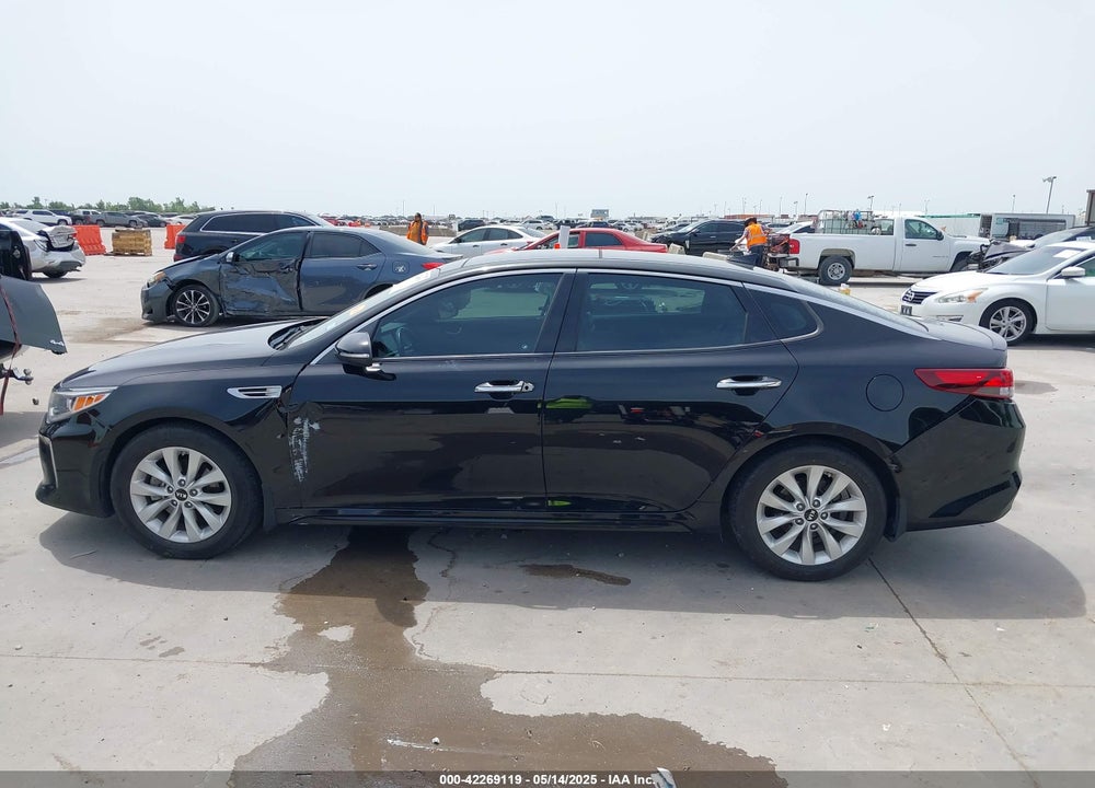 2018 KIA OPTIMA S VIN: 5XXGT4L3XJG243723