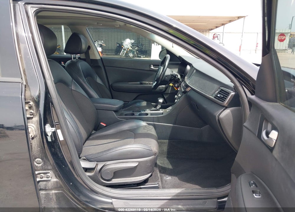 2018 KIA OPTIMA S VIN: 5XXGT4L3XJG243723