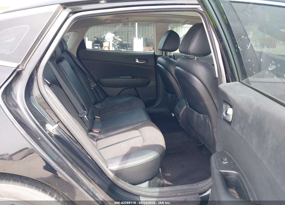 2018 KIA OPTIMA S VIN: 5XXGT4L3XJG243723