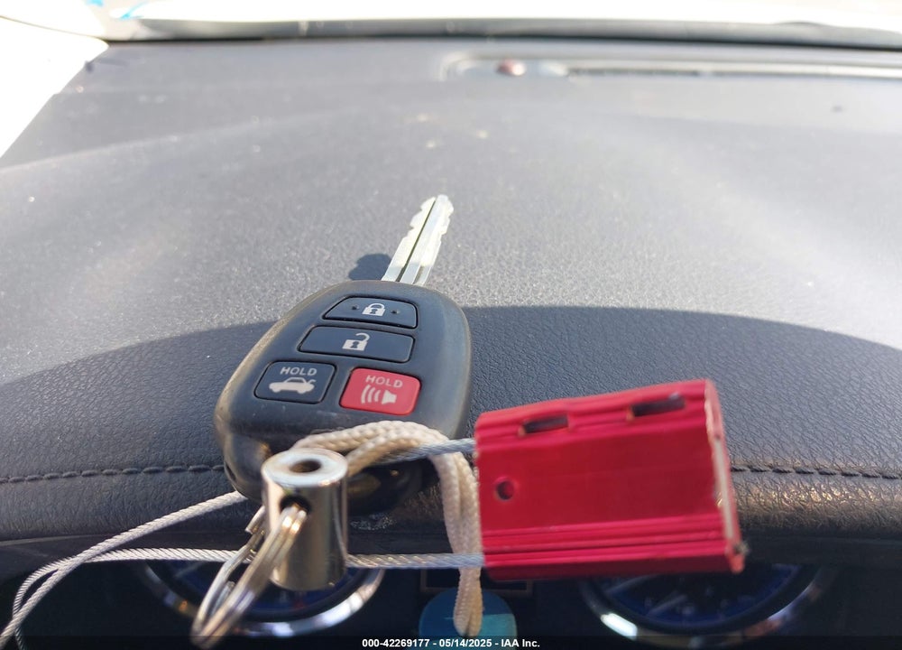 2018 TOYOTA COROLLA VIN: 5YFBURHE8JP740484