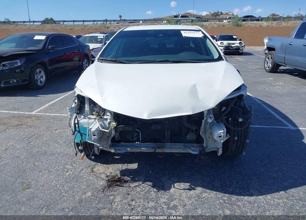2018 TOYOTA COROLLA VIN: 5YFBURHE8JP740484