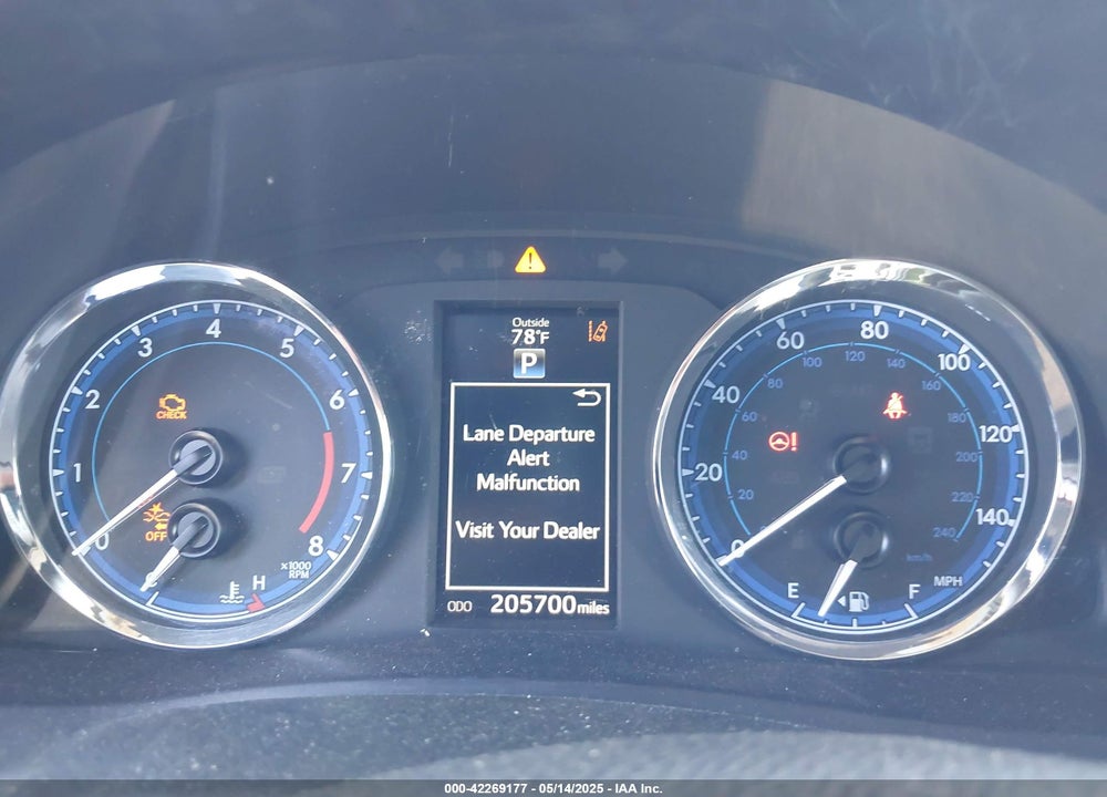 2018 TOYOTA COROLLA VIN: 5YFBURHE8JP740484