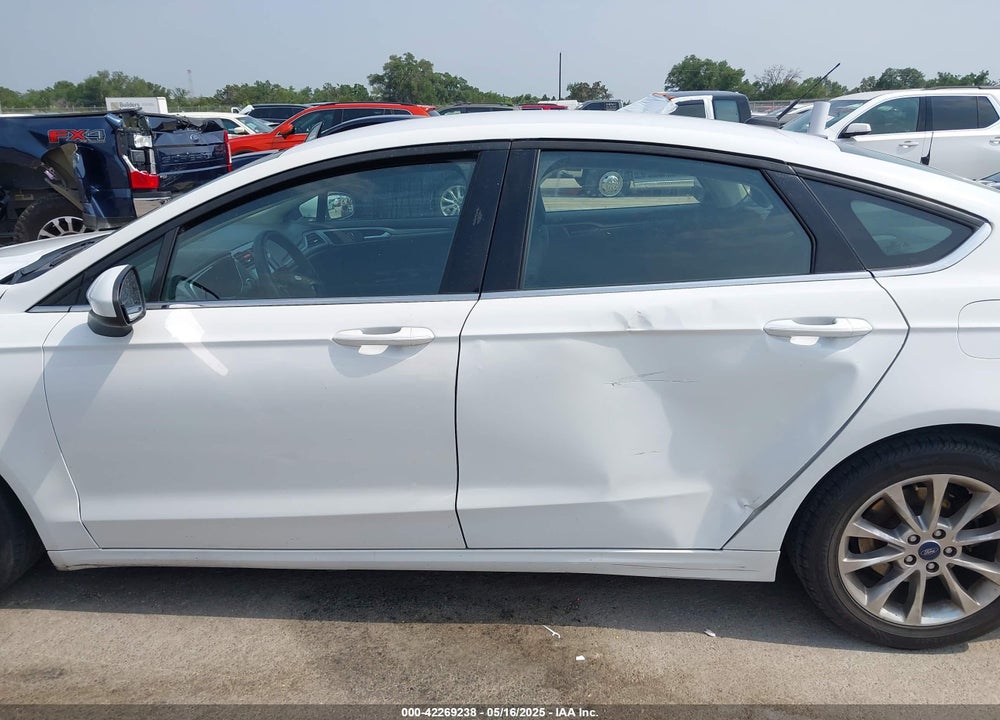 2017 FORD FUSION SE VIN: 3FA6P0HD6HR275435