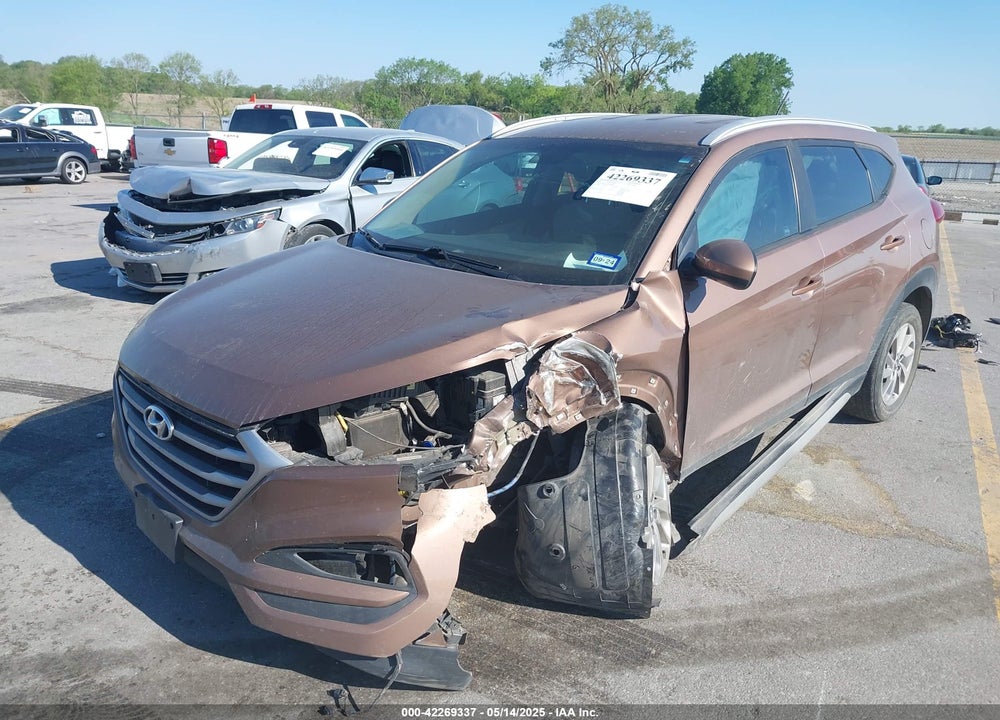 2017 HYUNDAI TUCSON VIN: KM8J33A47HU485803