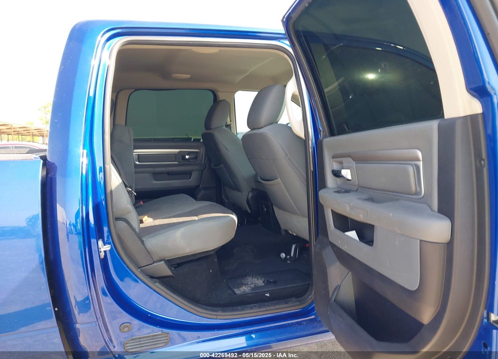 2016 RAM 2500 VIN: 3C6UR5DLXGG160571
