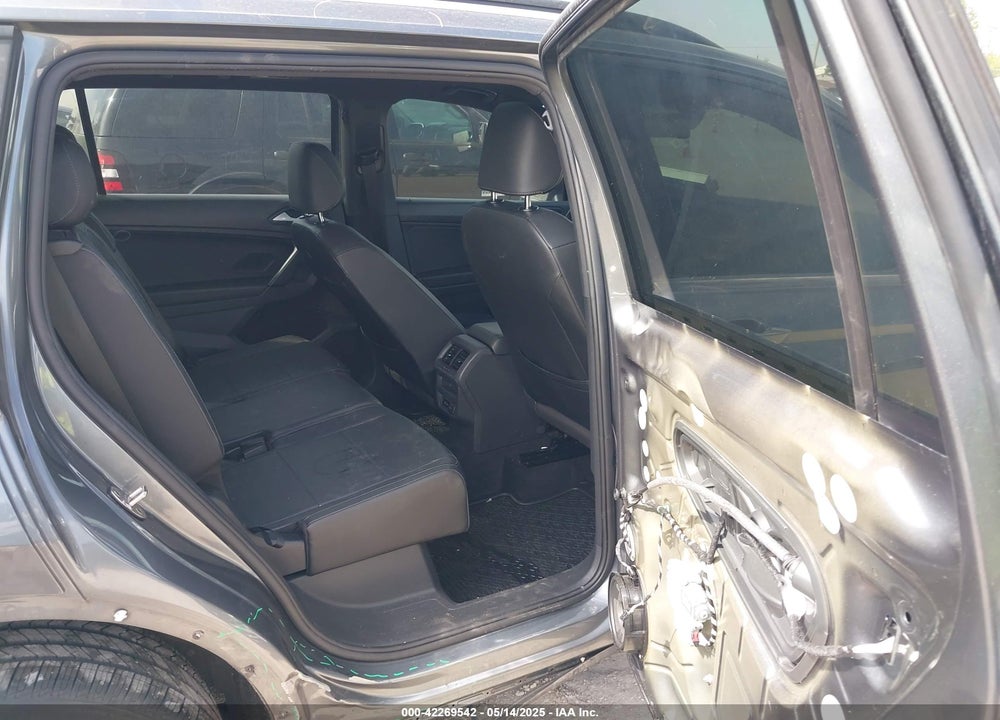 2019 VOLKSWAGEN TIGUAN VIN: 3VV3B7AX9KM134177