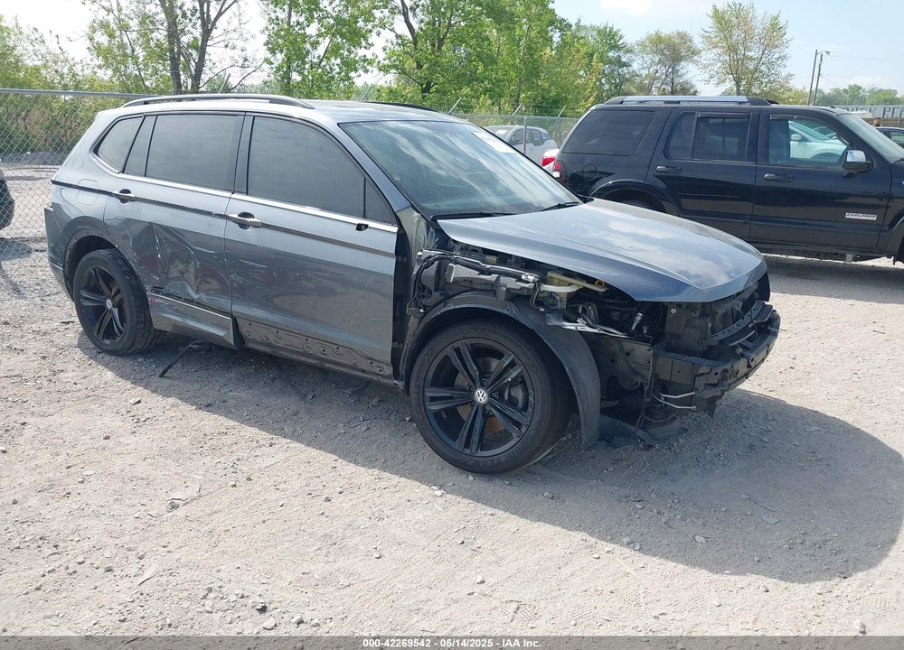 2019 VOLKSWAGEN TIGUAN VIN: 3VV3B7AX9KM134177