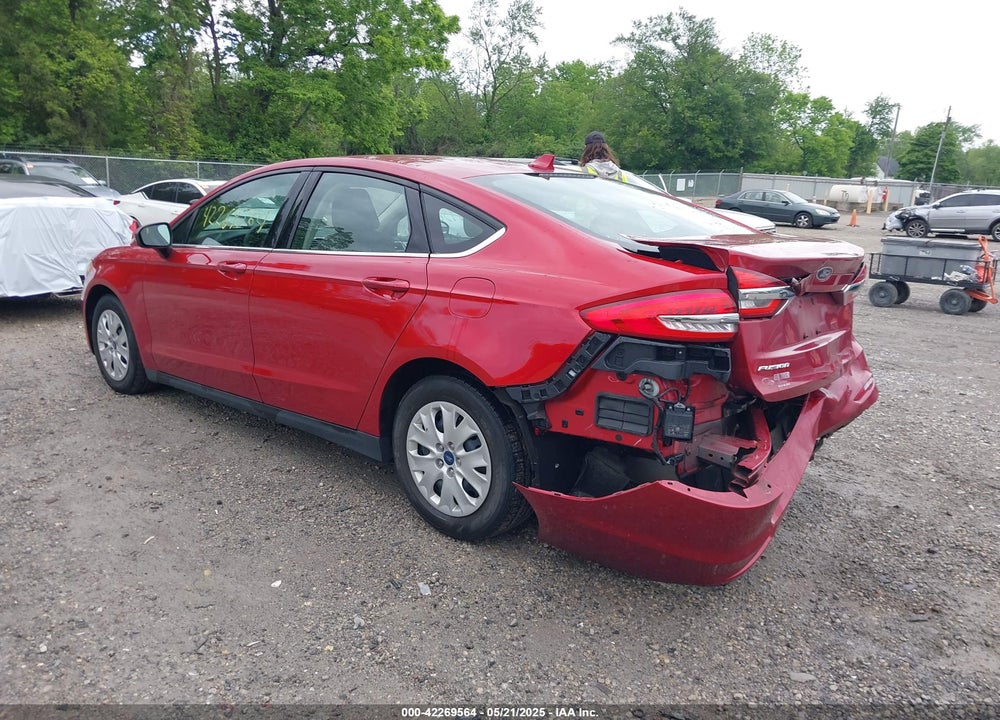 2020 FORD FUSION S VIN: 3FA6P0G77LR110627