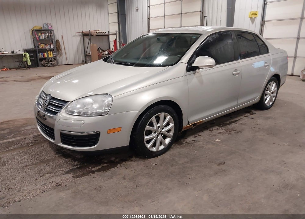 2010 VOLKSWAGEN JETTA LIMITED EDITION VIN: 3VWRX7AJ1AM165859
