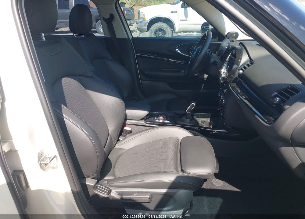 2021 MINI COOPER CLUBMAN VIN: WMWLV7C00M2N48722