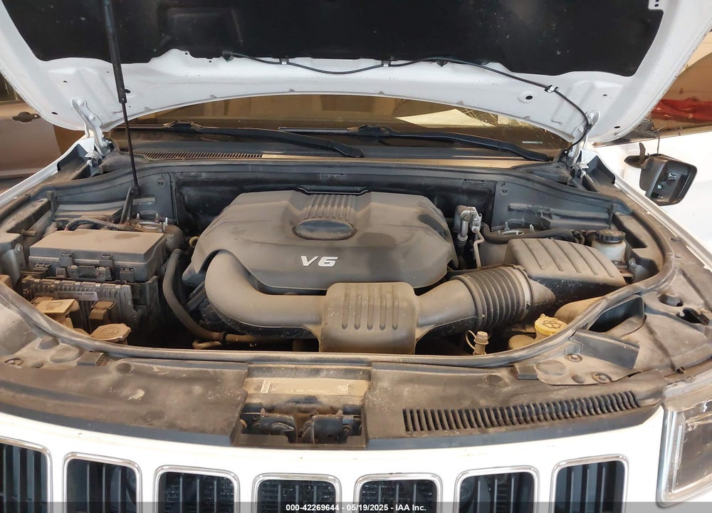 2015 JEEP GRAND CHEROKEE VIN: 1C4RJFAG1FC213355