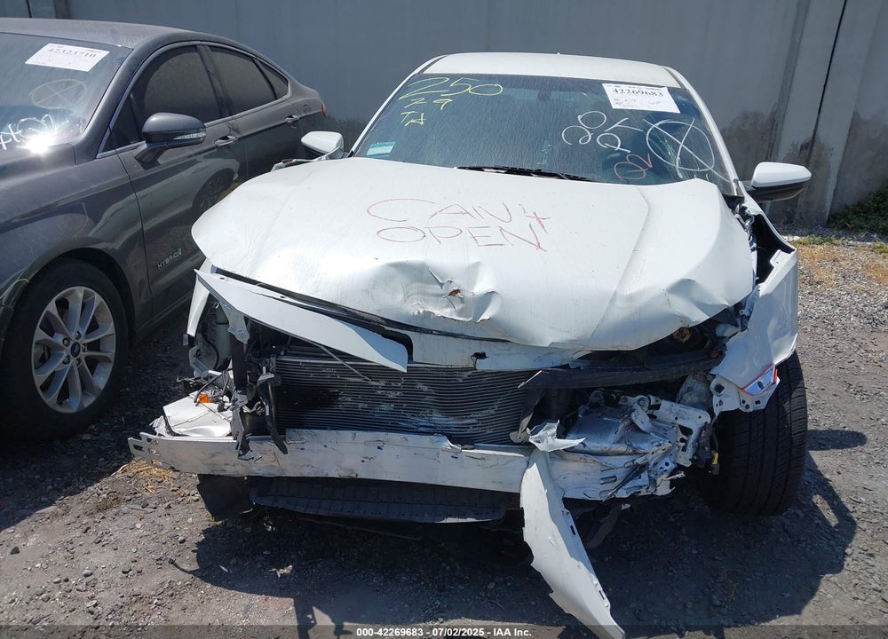 2018 HONDA CIVIC VIN: SHHFK7H22JU427605