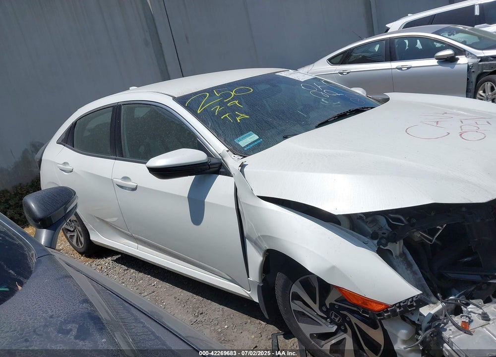 2018 HONDA CIVIC VIN: SHHFK7H22JU427605