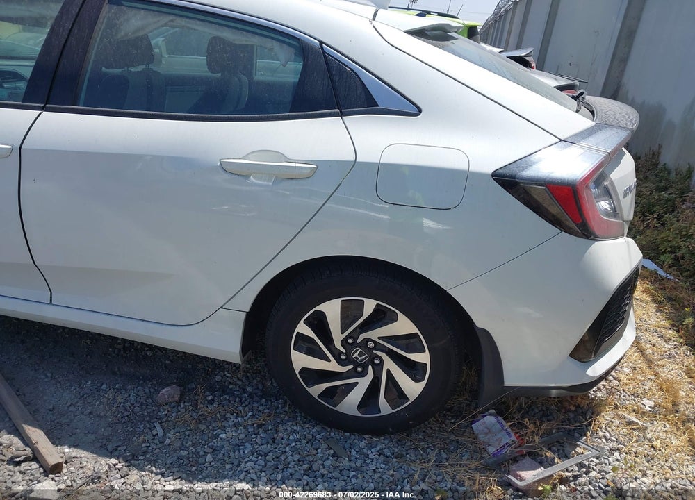 2018 HONDA CIVIC VIN: SHHFK7H22JU427605