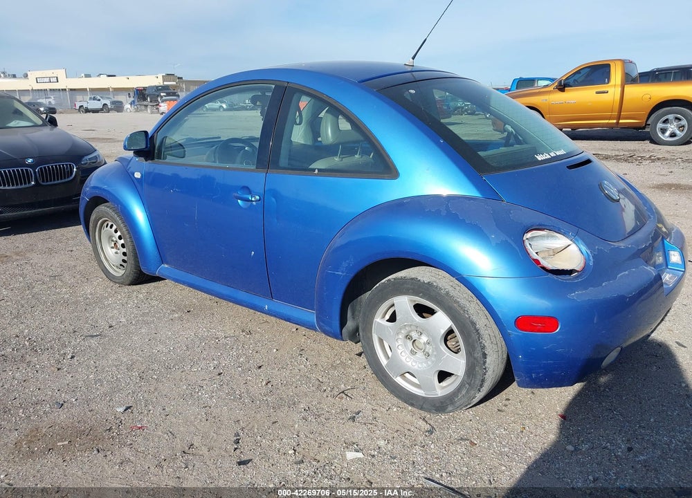 2000 VOLKSWAGEN NEW BEETLE GLX VIN: 3VWDD21C3YM429911