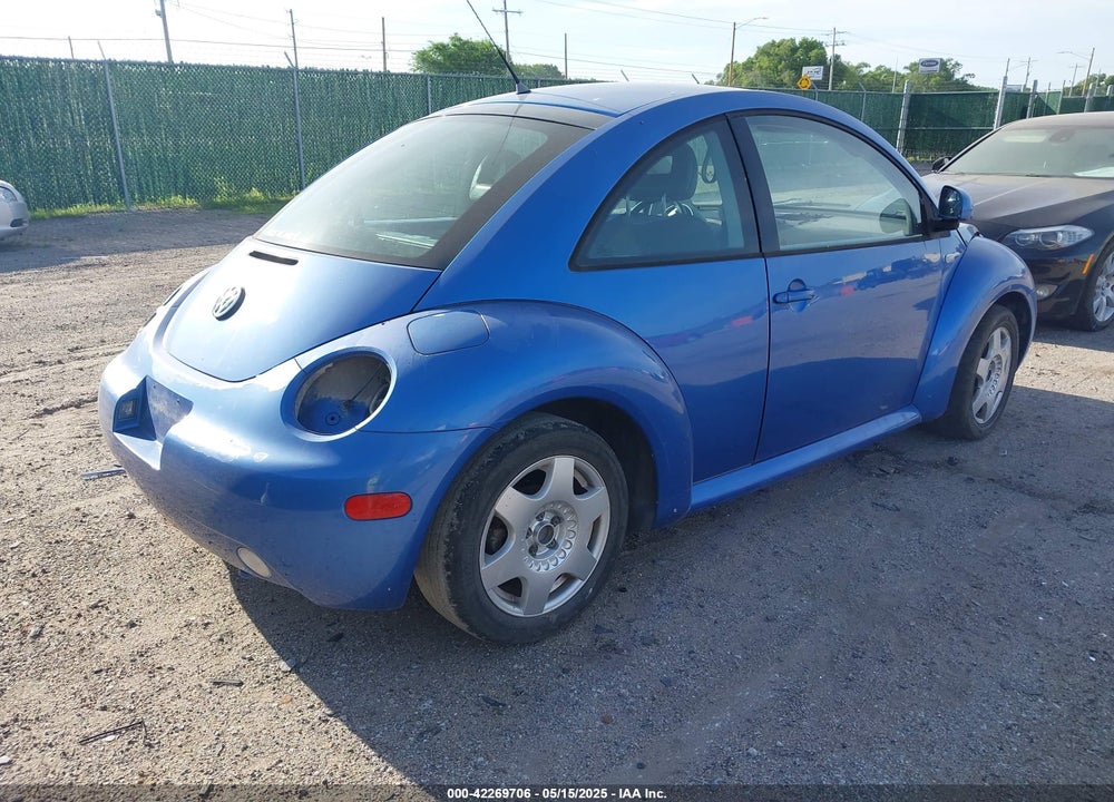 2000 VOLKSWAGEN NEW BEETLE GLX VIN: 3VWDD21C3YM429911