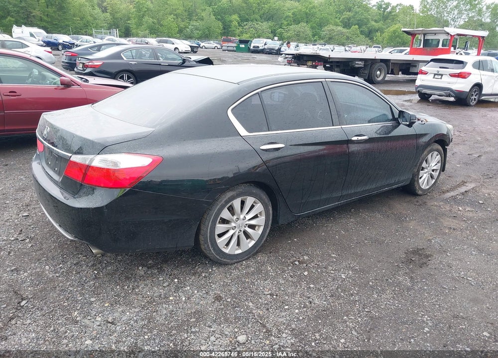 2015 HONDA ACCORD VIN: 1HGCR2F70FA169913