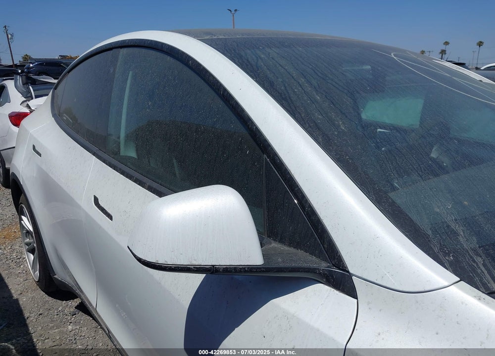 2020 TESLA MODEL Y VIN: 5YJYGDEE9LF015631