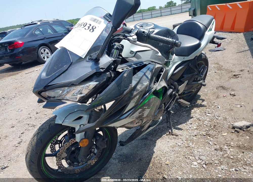 2022 KAWASAKI EX650 N VIN: ML5EXEN18NDA63876