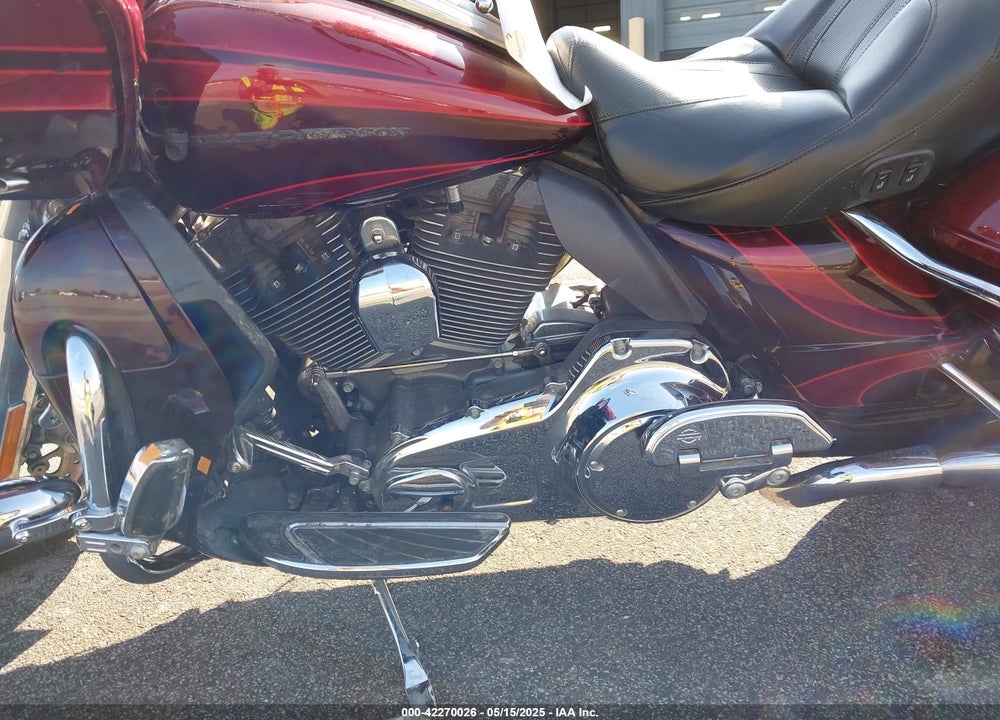 2015 HARLEY-DAVIDSON FLTRUSE CVO ROAD GLIDE VIN: 1HD1TAN13FB963103