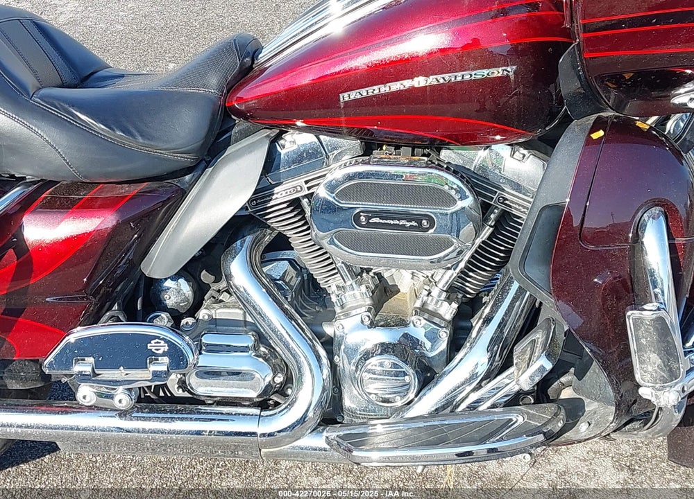 2015 HARLEY-DAVIDSON FLTRUSE CVO ROAD GLIDE VIN: 1HD1TAN13FB963103
