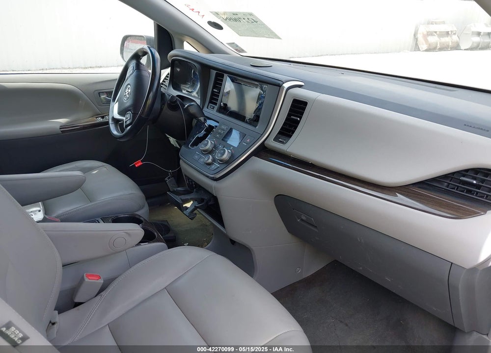 2017 TOYOTA SIENNA VIN: 5TDYZ3DC3HS794306
