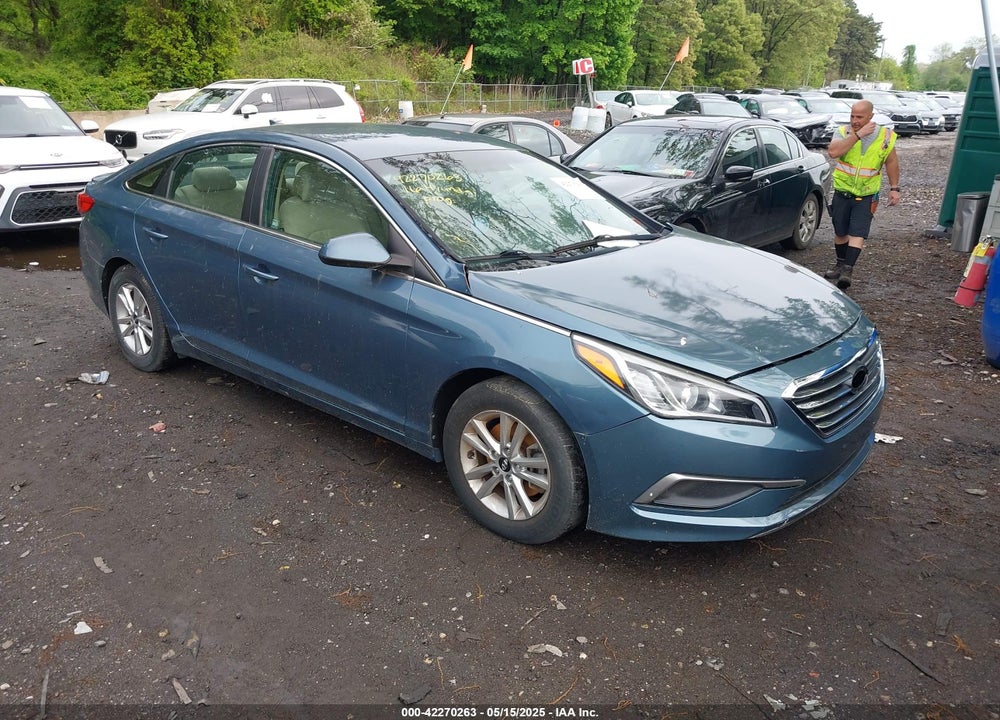 2016 HYUNDAI SONATA SE VIN: 5NPE24AF5GH380038